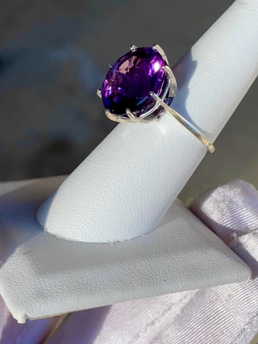 Green Gem Company HUGE AMETHYST ring, Size 7, Like New, Sterling Silver